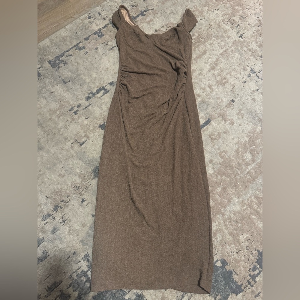 Showpo Cap Sleeve Off The Shoulder Ruched Brown Dress size 10 New With Tags